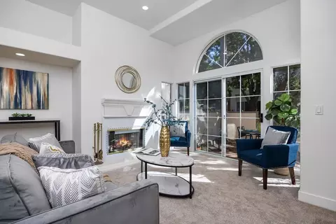 5125 Renaissance Ave #B, San Diego, CA 92122