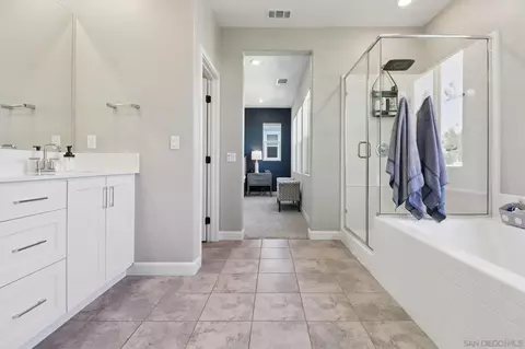 Entry Way - 10128 Hercules Way, Spring Valley, CA 91977 photo 3 of 6
