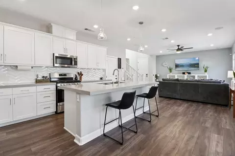Kitchen - 10128 Hercules Way, Spring Valley, CA 91977 photo 4 of 4