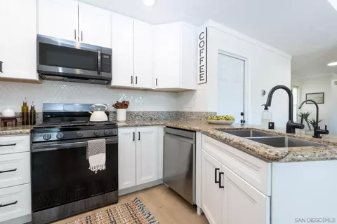 Kitchen - 10354 Settle Rd, Santee, CA 92071 photo 1 of 6