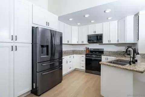 Kitchen - 10354 Settle Rd, Santee, CA 92071 photo 3 of 6