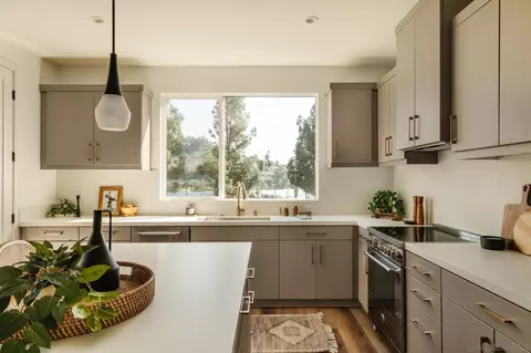 3851 N Riley Ln, Los Angeles, CA 90065