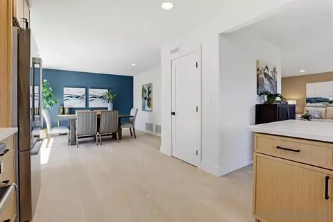 2003 Caminito Circulo Norte, La Jolla, CA 92037 photo 12