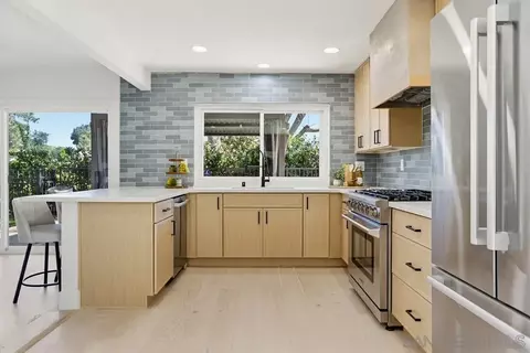 2003 Caminito Circulo Norte, La Jolla, CA 92037 photo 5