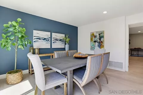 2003 Caminito Circulo Norte, La Jolla, CA 92037 photo 9