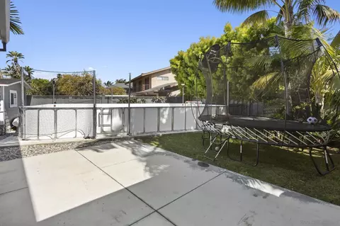 Exterior - 418 Parkwood Ln, Encinitas, CA 92024 photo 13 of 23