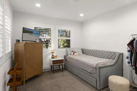 Bedroom - 418 Parkwood Ln, Encinitas, CA 92024 photo 1 of 6