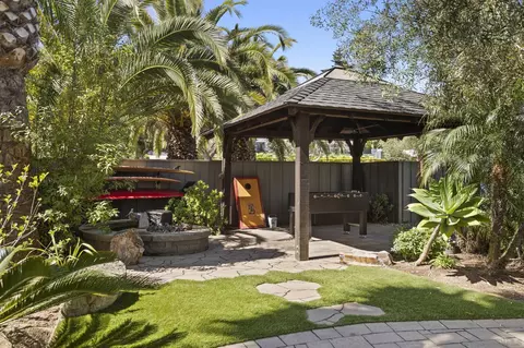 Exterior - 418 Parkwood Ln, Encinitas, CA 92024 photo 9 of 23
