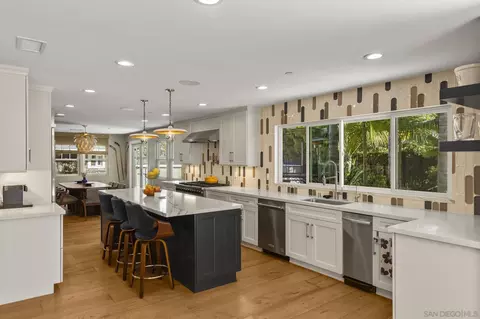 Kitchen - 418 Parkwood Ln, Encinitas, CA 92024 photo 3 of 5