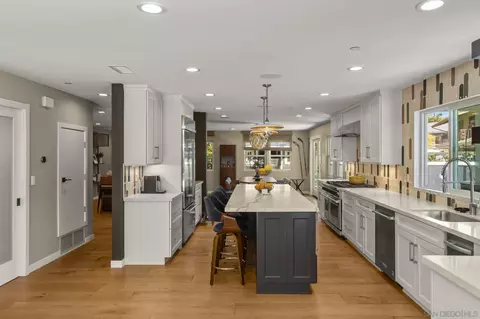 Kitchen - 418 Parkwood Ln, Encinitas, CA 92024 photo 4 of 5