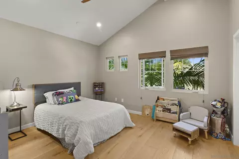Bedroom - 418 Parkwood Ln, Encinitas, CA 92024 photo 2 of 6