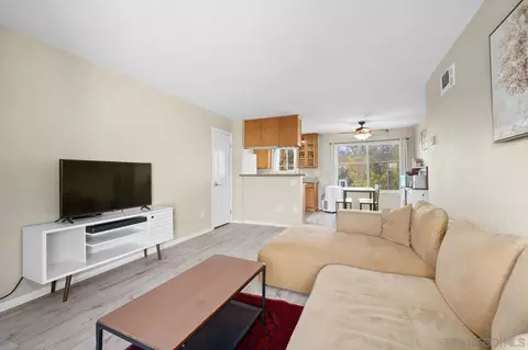 6333 College Grove Way #2104, San Diego, CA 92115