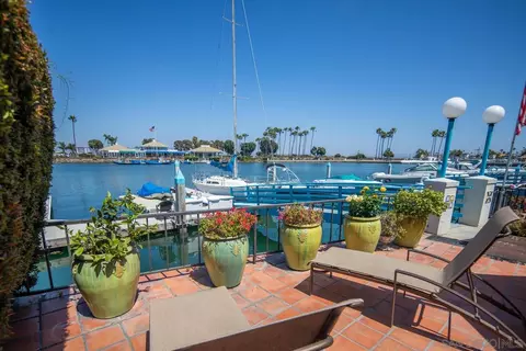 Exterior - 37 Antigua Ct, Coronado, CA 92118 photo 2 of 7