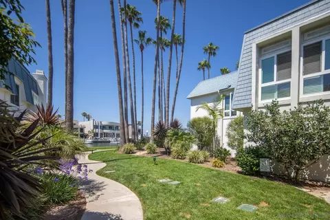 Exterior - 37 Antigua Ct, Coronado, CA 92118 photo 3 of 7