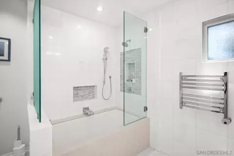 Bath - 37 Antigua Ct, Coronado, CA 92118 photo 3 of 3
