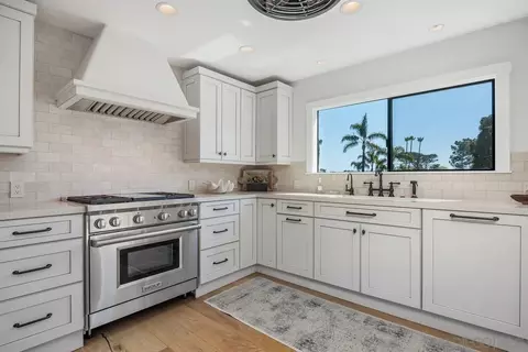 Kitchen - 205 S Helix Ave #65, Solana Beach, CA 92075 photo 4 of 6