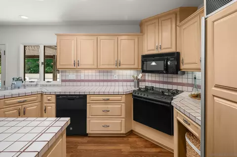Kitchen - 11416 Lorena Ln, El Cajon, CA 92020 photo 4 of 4