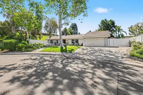 9939 Crestlane Ct, Spring Valley, CA 91977 photo 2