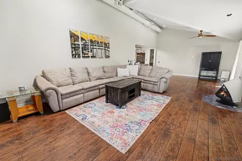 9939 Crestlane Ct, Spring Valley, CA 91977 photo 11