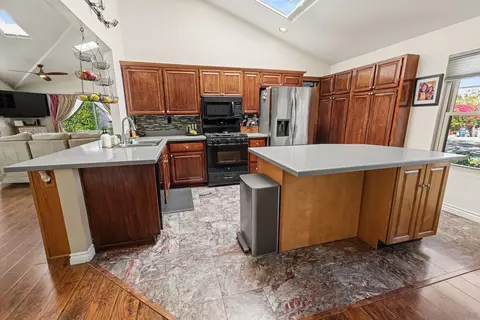 9939 Crestlane Ct, Spring Valley, CA 91977 photo 14