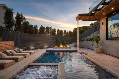 5780 Rutgers Rd, La Jolla, CA 92037