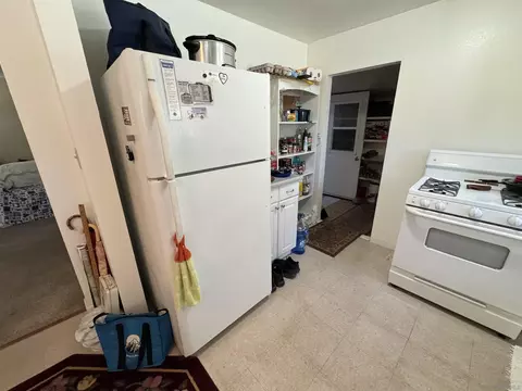 Kitchen - 2550 Live Oak Trl, Boulevard, CA 91905 photo 4 of 4