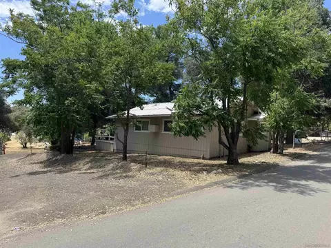 Exterior - 2550 Live Oak Trl, Boulevard, CA 91905 photo 5 of 11