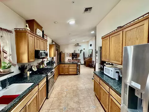 Kitchen - 41083 Old Highway 80, Boulevard, CA 91905 photo 2 of 5