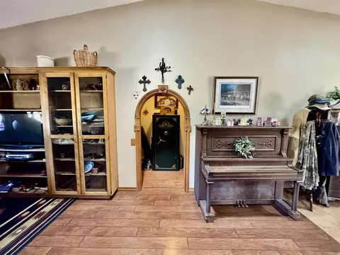 Entry Way - 41083 Old Highway 80, Boulevard, CA 91905 photo 4 of 6