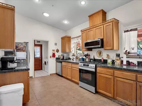 Kitchen - 41083 Old Highway 80, Boulevard, CA 91905 photo 3 of 4