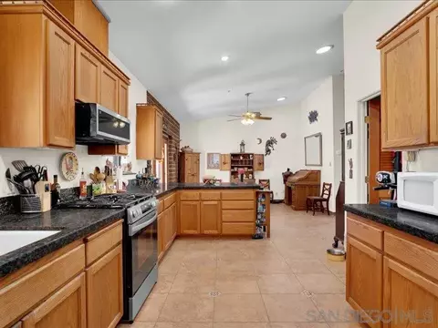 Kitchen - 41083 Old Highway 80, Boulevard, CA 91905 photo 2 of 4
