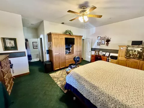 Bedroom - 41083 Old Highway 80, Boulevard, CA 91905 photo 2 of 6