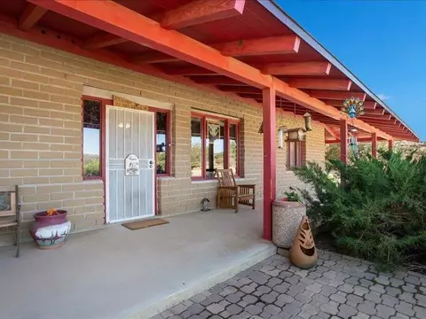 Exterior - 41083 Old Highway 80, Boulevard, CA 91905 photo 3 of 15