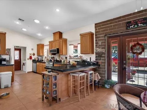 Kitchen - 41083 Old Highway 80, Boulevard, CA 91905 photo 1 of 4