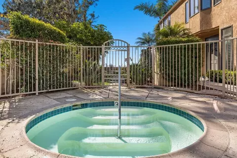 Exterior - 849 N Rios Ave, Solana Beach, CA 92075 photo 4 of 5