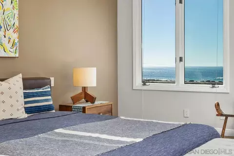 Bedroom - 849 N Rios Ave, Solana Beach, CA 92075 photo 2 of 5
