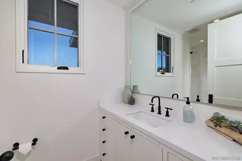 Bath - 181 S Nardo, Solana Beach, CA 92075 photo 3 of 6