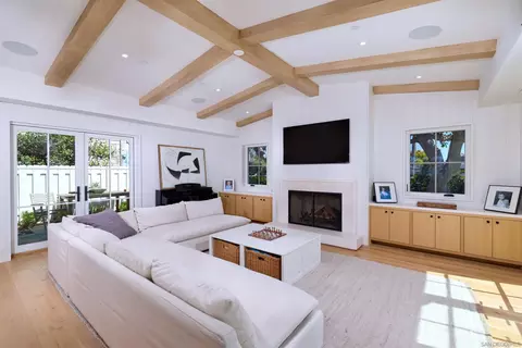 Living - 181 S Nardo, Solana Beach, CA 92075 photo 1 of 3
