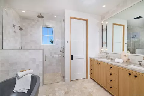 Bath - 181 S Nardo, Solana Beach, CA 92075 photo 1 of 6