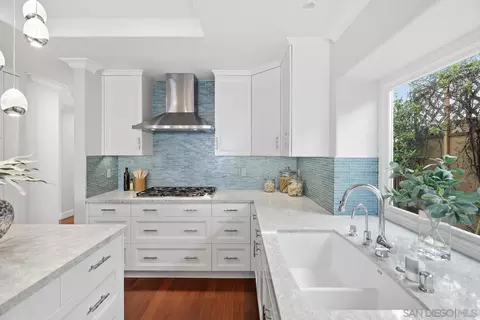 Kitchen - 21 Spinnaker Way, Coronado, CA 92118 photo 4 of 5
