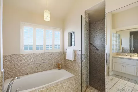 Bath - 21 Spinnaker Way, Coronado, CA 92118 photo 5 of 5