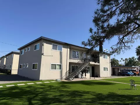 1718-24 Crofton Ln, Escondido, CA 92027