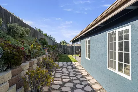 Exterior - 10131 Carreta, Santee, CA 92071 photo 7 of 8