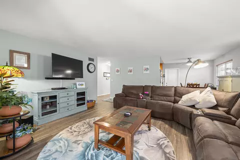 Living - 10131 Carreta, Santee, CA 92071 photo 1 of 2
