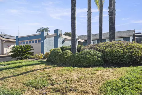 Exterior - 10131 Carreta, Santee, CA 92071 photo 2 of 8