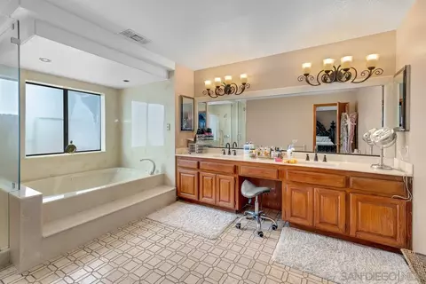 Bath - 14650 Alkosh Rd, Jamul, CA 91935 photo 1 of 4