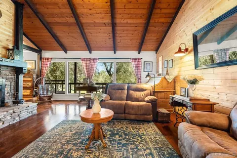 Living - 4824 Mountainbrook Rd, Santa Ysabel, CA 92070 photo 5 of 7