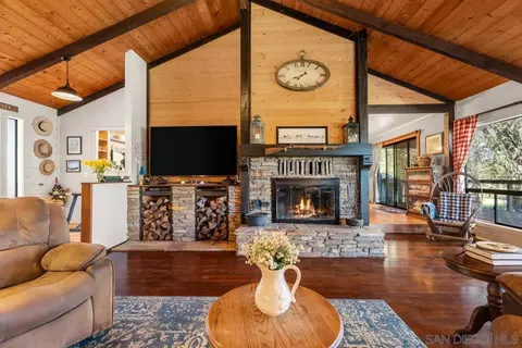 Living - 4824 Mountainbrook Rd, Santa Ysabel, CA 92070 photo 4 of 7