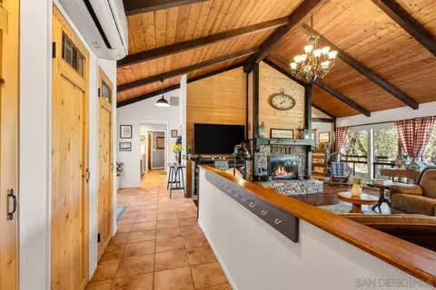 Entry Way - 4824 Mountainbrook Rd, Santa Ysabel, CA 92070 photo 4 of 4