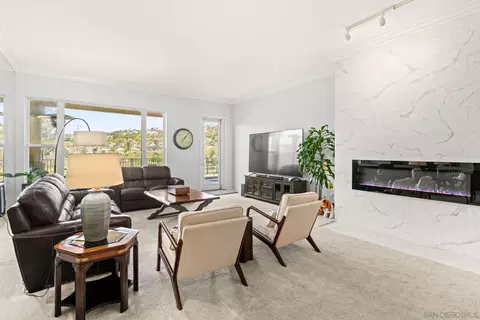 2534 Navarra #B, Carlsbad, CA 92009